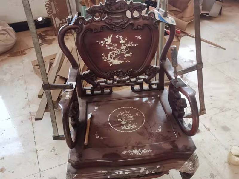 巴楚老旧红木家具翻新方法